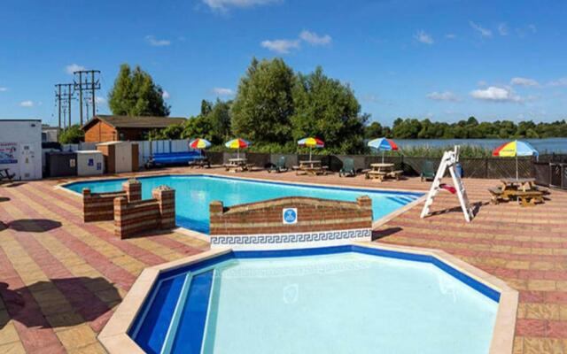 Tranquil 6 Berth Luxury Holiday Home
