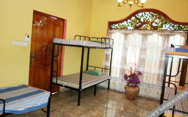 Monkey Beach Hostel  Colombo Airport Negombo