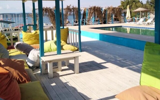 Aya Yorgi Beach Bungalow Evleri