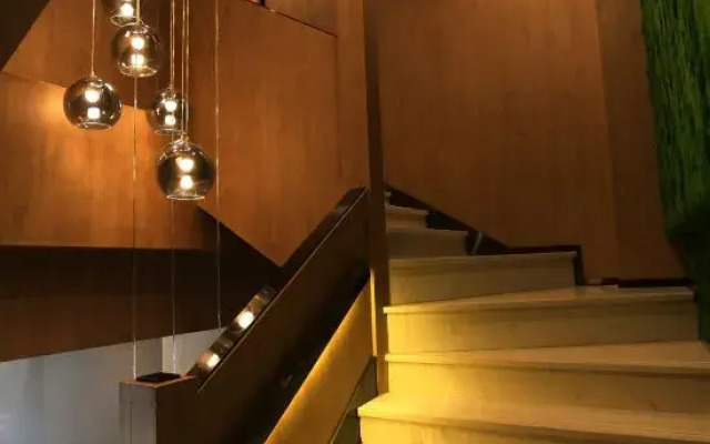 And hotel (Zhengzhou Zhongyuan Fota Century Happy Garden)