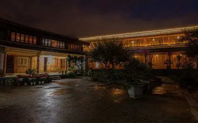 Lijiang Wenfu Courtyard Inn