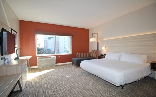 Holiday Inn Express & Suites Ocala by IHG