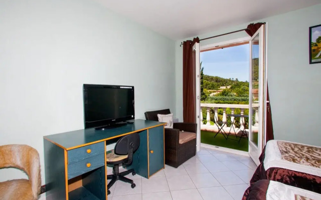 Le Cabanon de Régine - Gîte