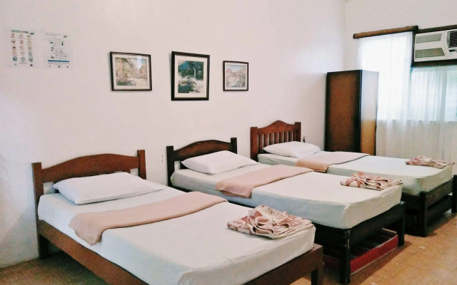 Coron Village Lodge