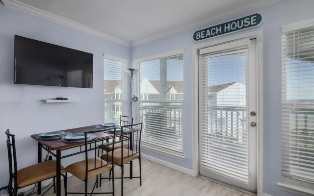 Seascape 1314 1 Bedroom Condo by RedAwning