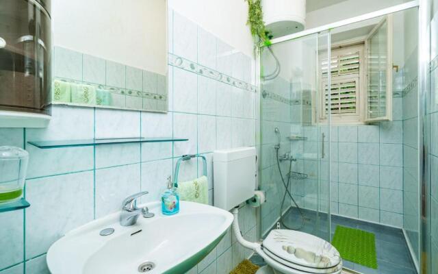 Apartments & Rooms Mara & Petrunjela