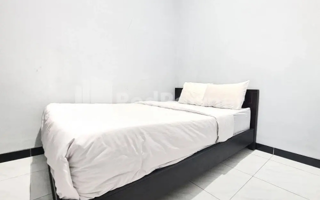 Vins Homestay Kroya Mitra RedDoorz