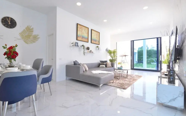 Villa with Shared Pool in Central Pattaya - Palmc16