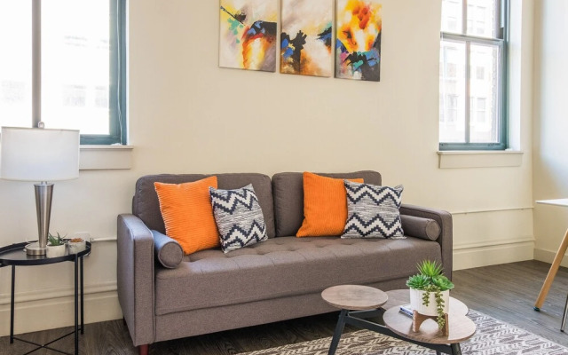 FRONTDESK 917 Locust St Apts Downtown St Louis