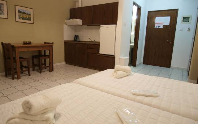 Kleopatra Traditional Hotel Apartments