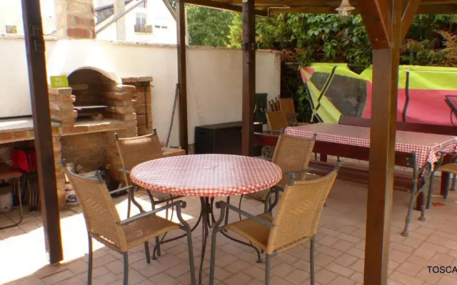 Toscana Lakeside Apartments I - II