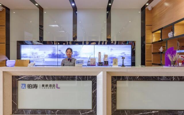 Lavande Hotels Zhuhai Gongbei Port Square Light Rail Terminal