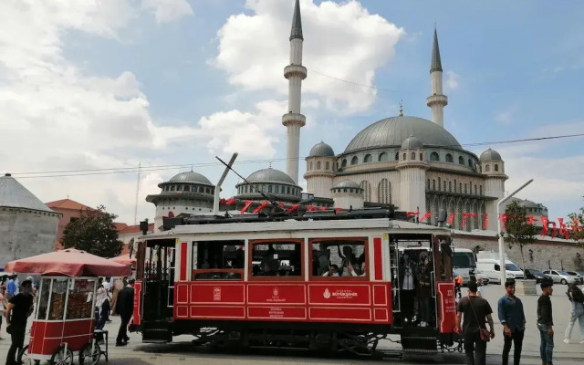 Planet Paprika Hostel