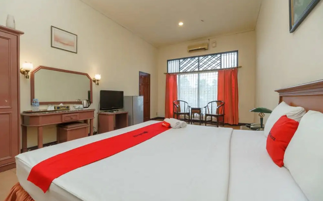 Wisma Jaya by RedDoorz