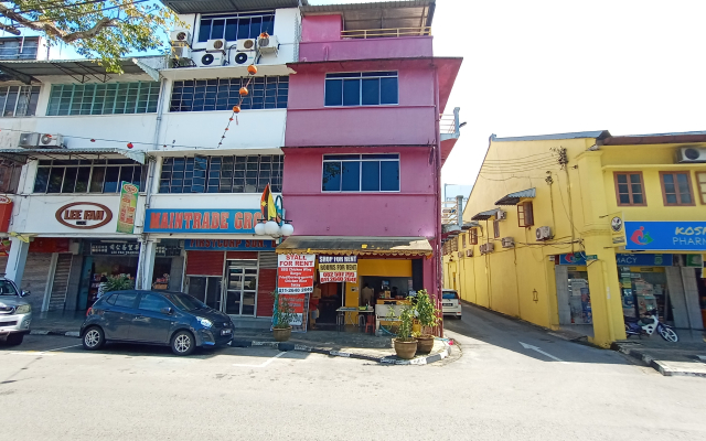 SPOT ON 90119 Bed's Guesthouse