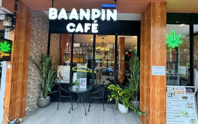Baanpin Hotel and Cafe
