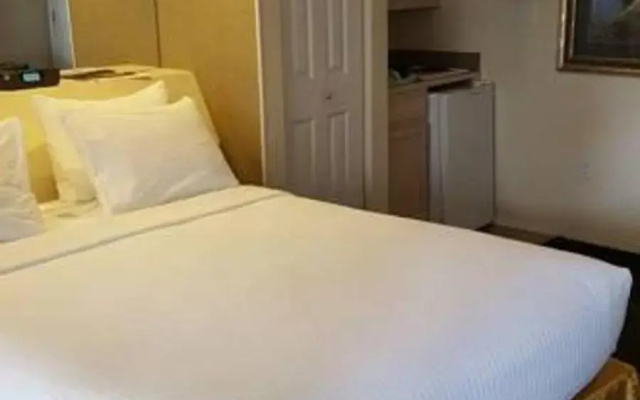 The Suites at Fall Creek