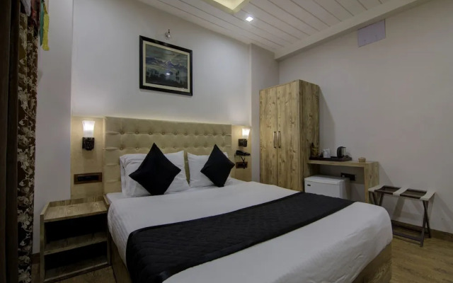 OYO 13599 Hotel Venkatesh Regency