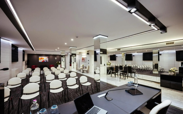 Raffaello Hotel