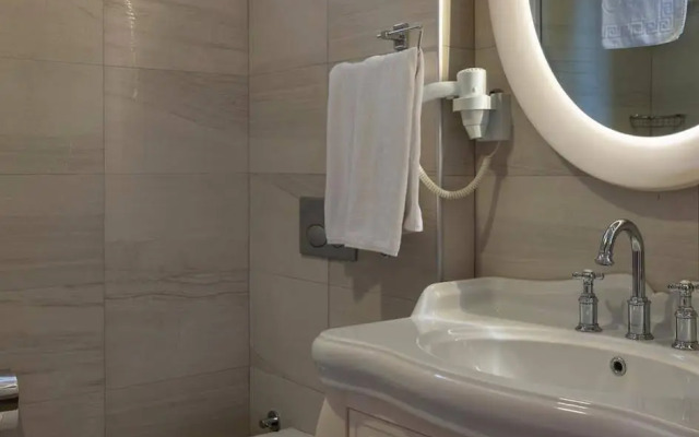 Assos Eden Gardens Hotel