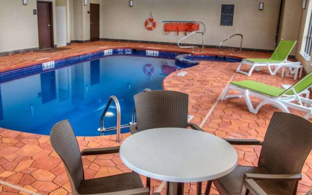 Comfort Suites Plymouth near US-30
