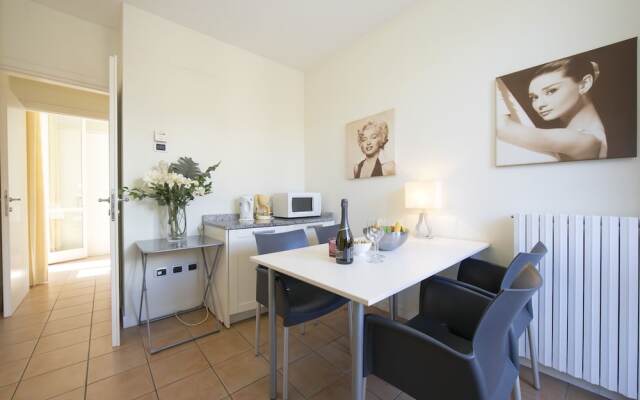 Porto Letizia Begonia 5