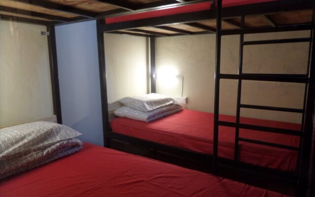 Yote Flashpackers - Hostel