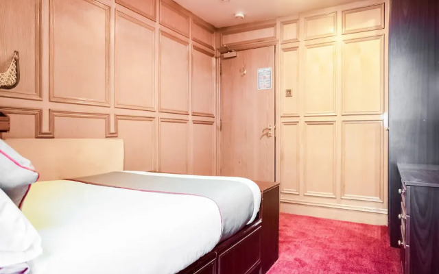 The Rowers Hotel by OYO
