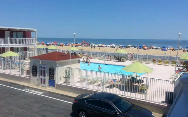 Fish Tales Boardwalk Inn