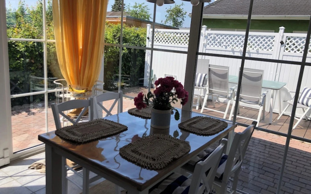 Serene Waterview Retreat 2 Bedrooms in Mönkebude, Germany