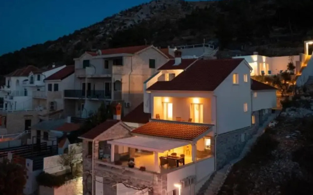 Modern Villa With Pool Nancy