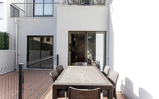 Paraíso -1B w/ AC & Patio by LovelyStay