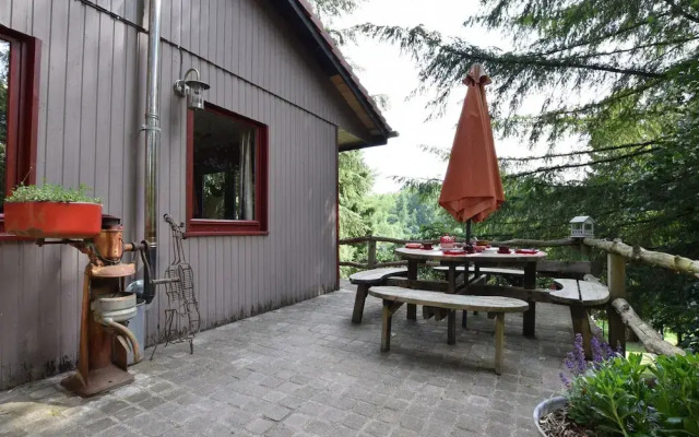 Lively Holiday Home With Garden, Barbecue, Garden Furniture