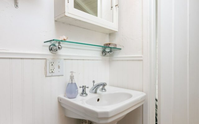 1395 Virginia Road Cottage Unit B Studio Bedroom 1 Bathroom Cottage