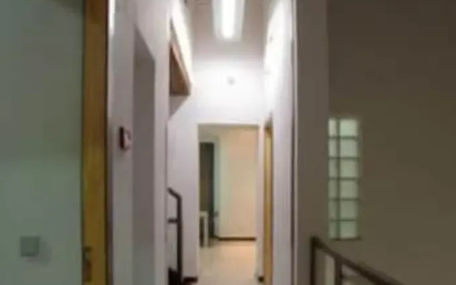 Traveller Box Hostel