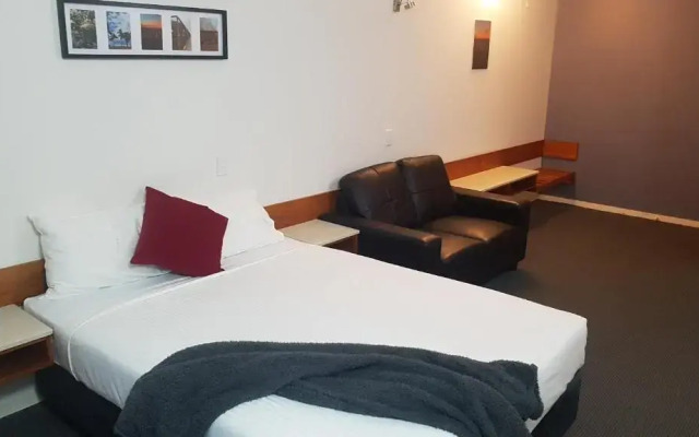 Ayr Travellers Motel