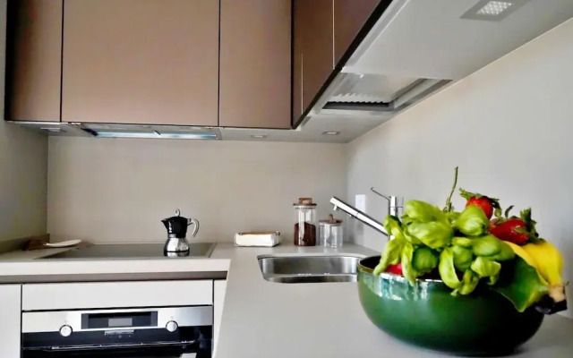 San Babila Modern Apartment