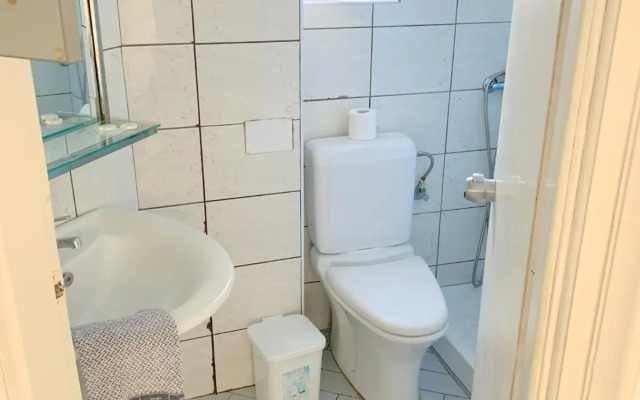 Kassavetis Center - Hotel Studios & Apartments