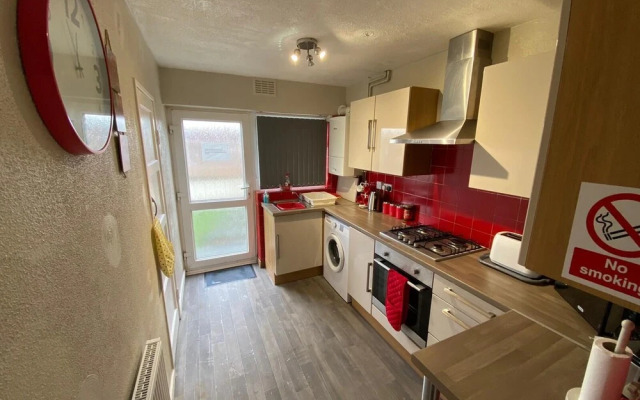 Lovely 2-bed Apartment in Solihull