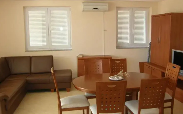 Apartments Knezevic-Pavlic
