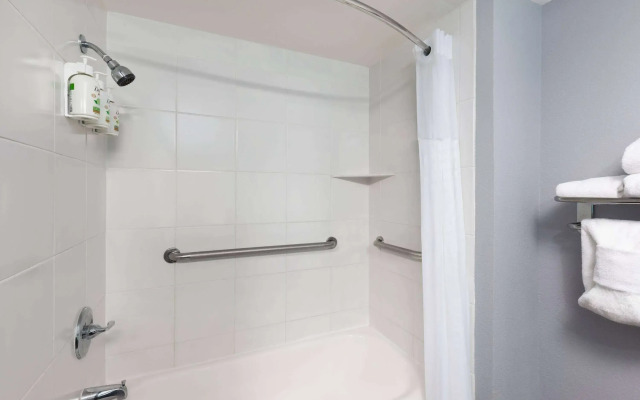 La Quinta Inn & Suites by Wyndham Sevierville / Kodak