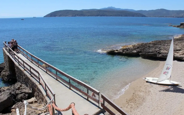 Struttura Turistica Villa Calamita