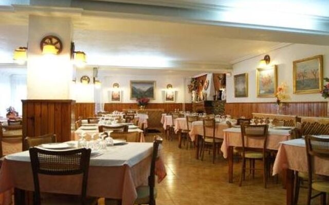 Hostal Pirineos Meliz