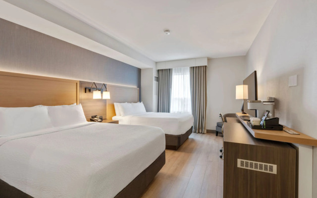 Holiday Inn Hotel & Suites Ottawa Kanata by IHG