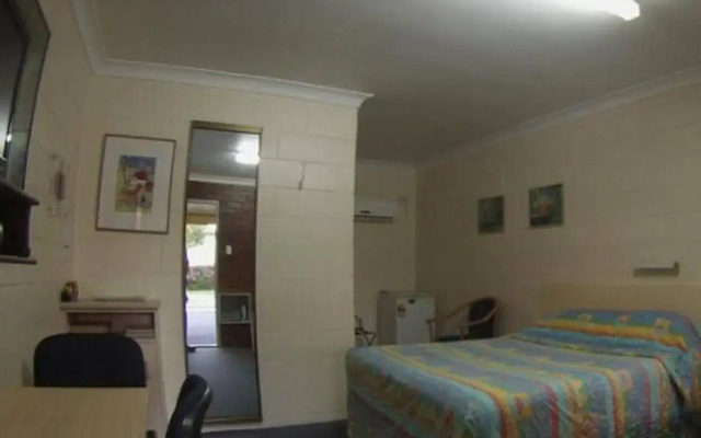 Sail Inn Motel