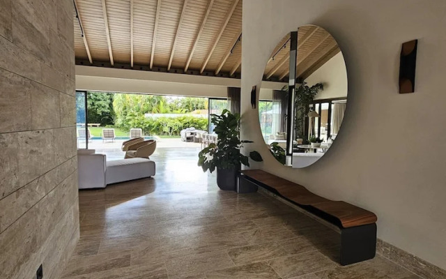 Luxurious 5BR Villa With bbq Pool in Casa de Campo