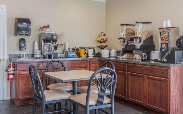 Rodeway Inn & Suites Sheridan