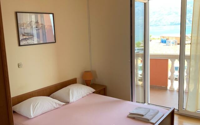 Villa ata Razanac - Studio Apartment St-a