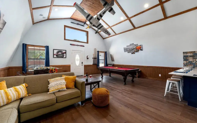 Terracotta Oasis - Wimberley for 30 Guests