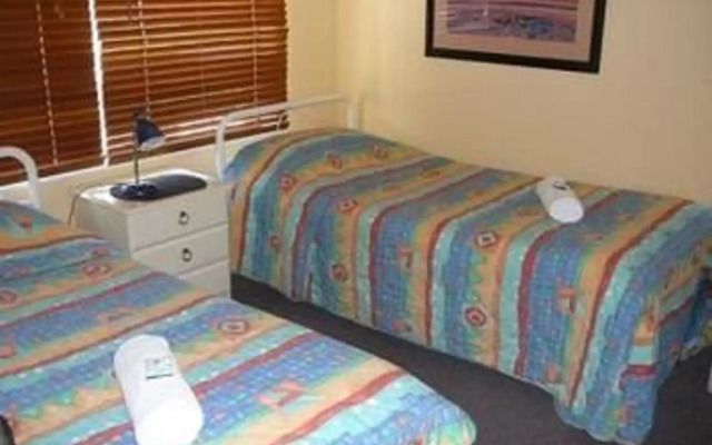 Bayviews & Harbourview Holiday Apartments